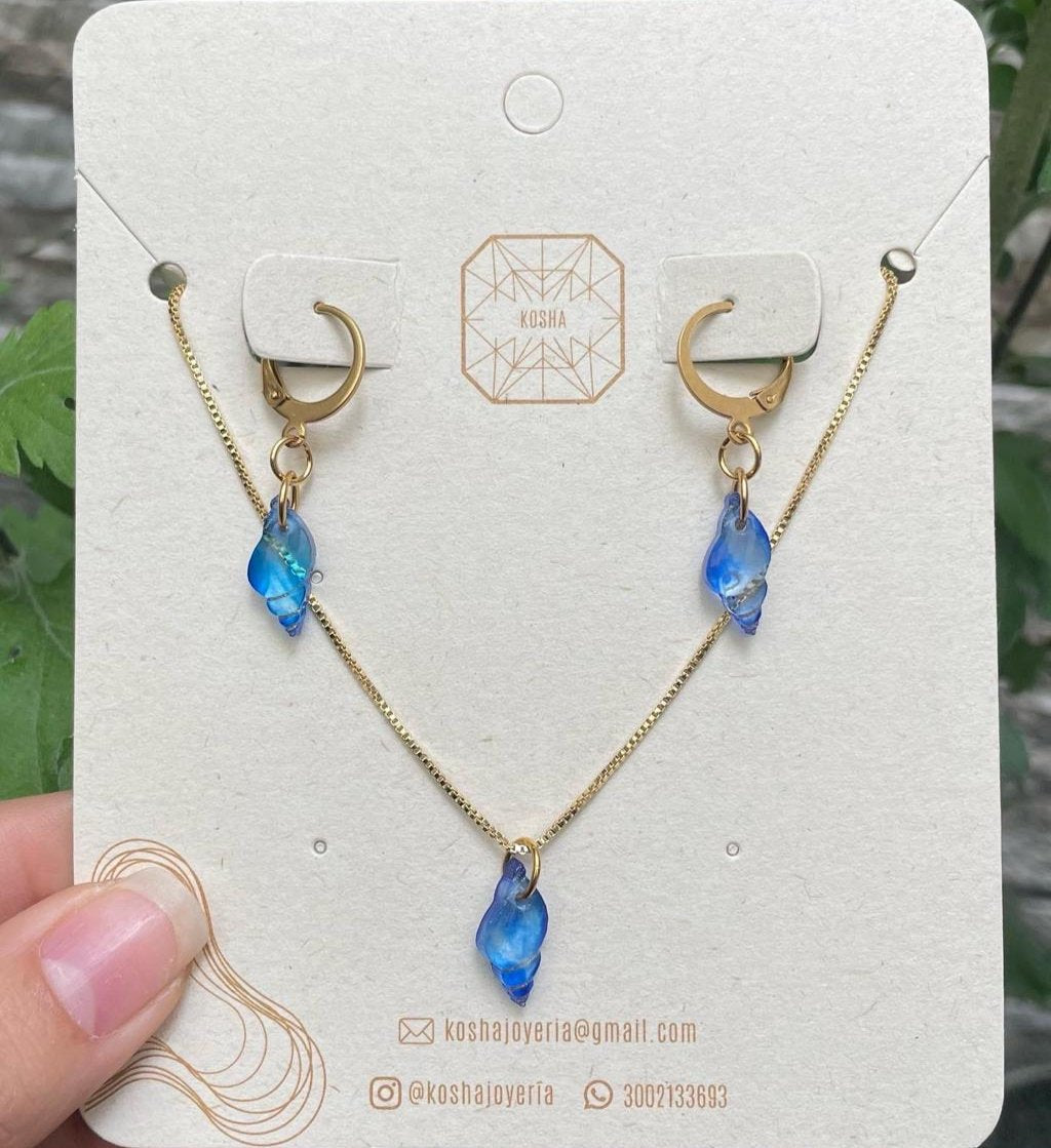 COLLAR + ARETES CARACOLA