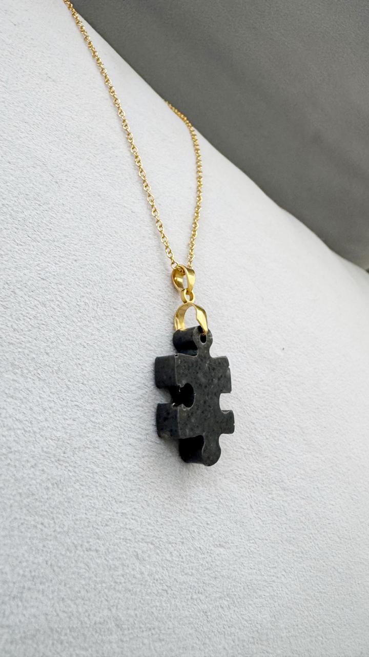 Collar Puzzle Grafito