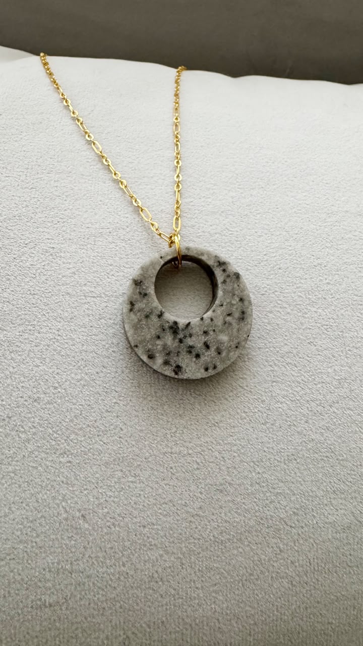 Collar Niebla